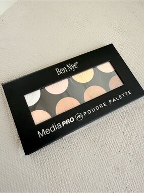 Ben Nye MediaPRO HD Powder Palette - White, Cream, Beige, Light Pink